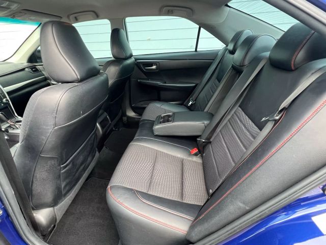 Vehicle image 13 of 21