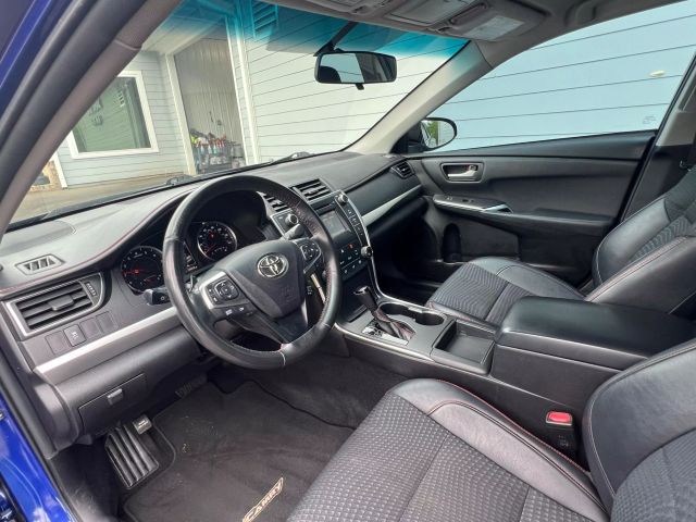 Vehicle image 12 of 21