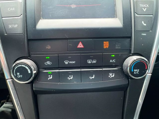 Vehicle image 20 of 21