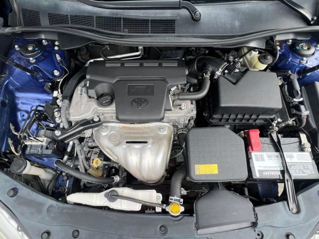 Vehicle image 10 of 21