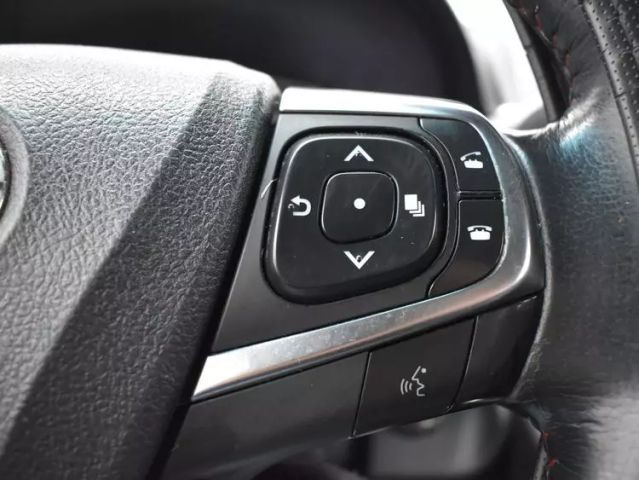 Vehicle image 21 of 35