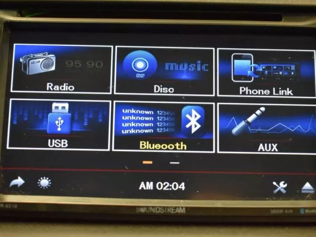 Vehicle image 27 of 35