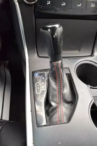 Vehicle image 29 of 35