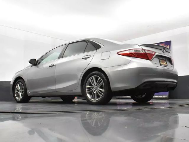 Vehicle image 10 of 35