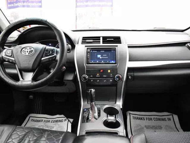 Vehicle image 18 of 35