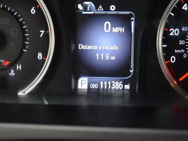 Vehicle image 26 of 35
