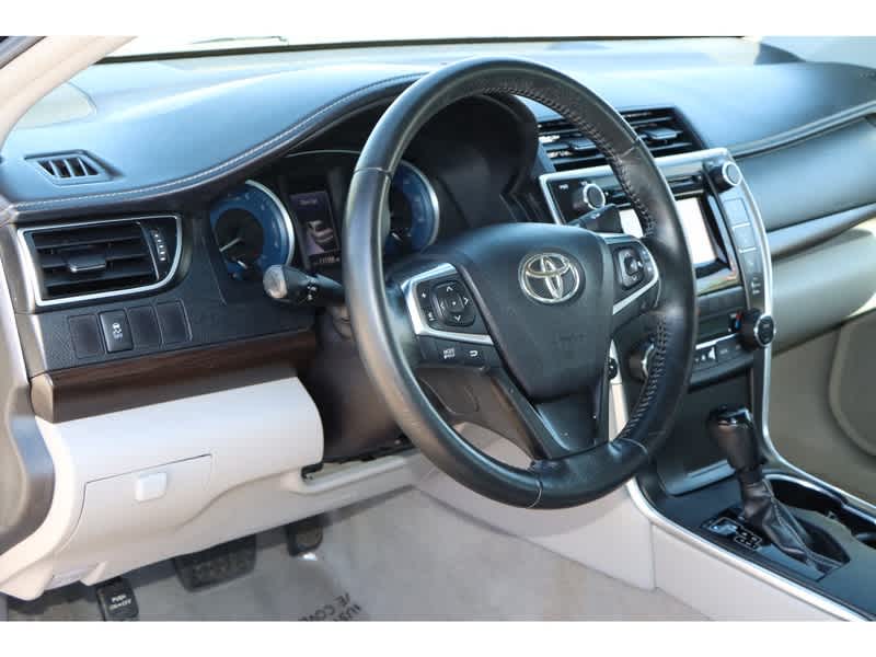 Vehicle image 10 of 26