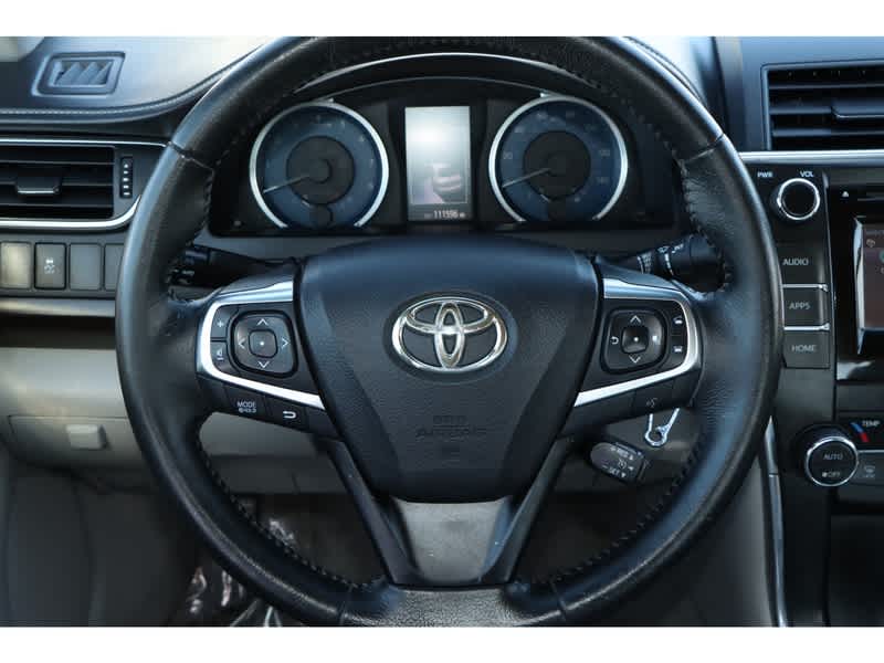 Vehicle image 15 of 26