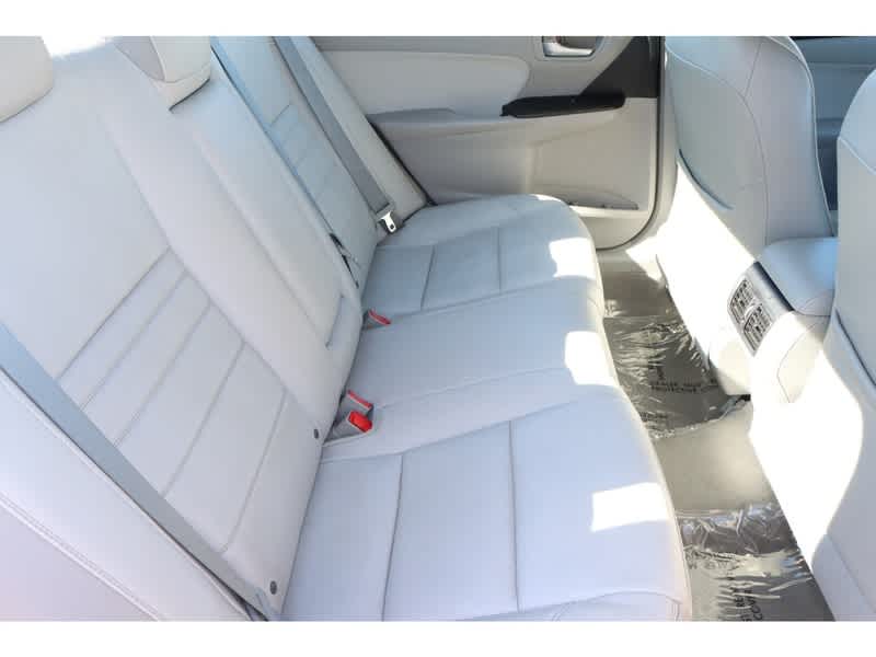 Vehicle image 23 of 26