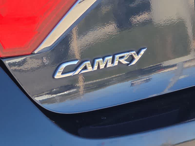 Vehicle image 11 of 26