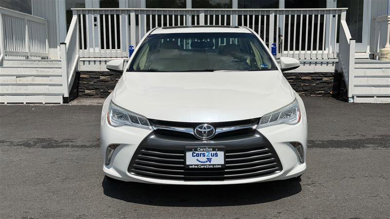 2015 Toyota Camry XLE Image 3 of 56
