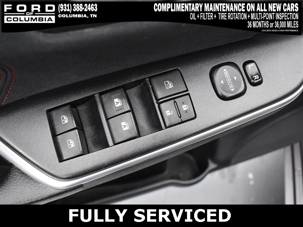 Vehicle image 33 of 72