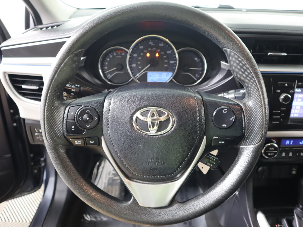 Vehicle image 10 of 37