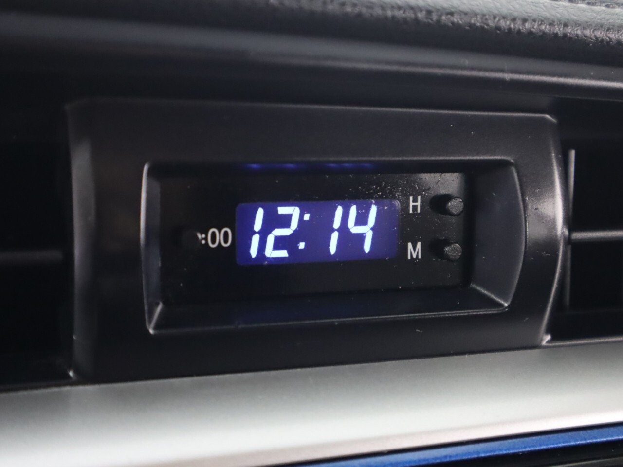 Vehicle image 15 of 37
