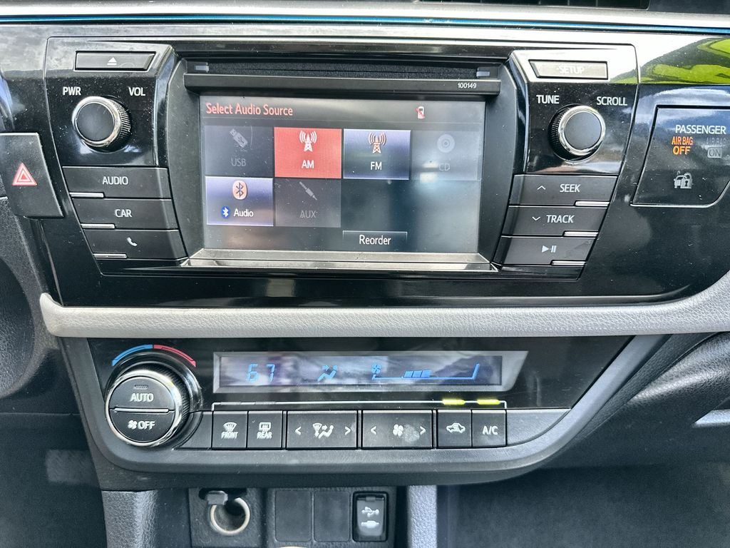 Vehicle image 24 of 34