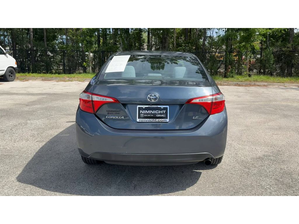 Vehicle image 7 of 34
