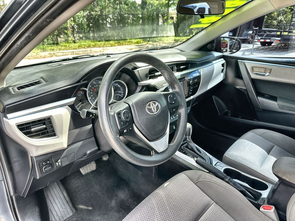 Vehicle image 18 of 34