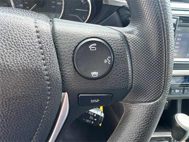 Vehicle image 21 of 27