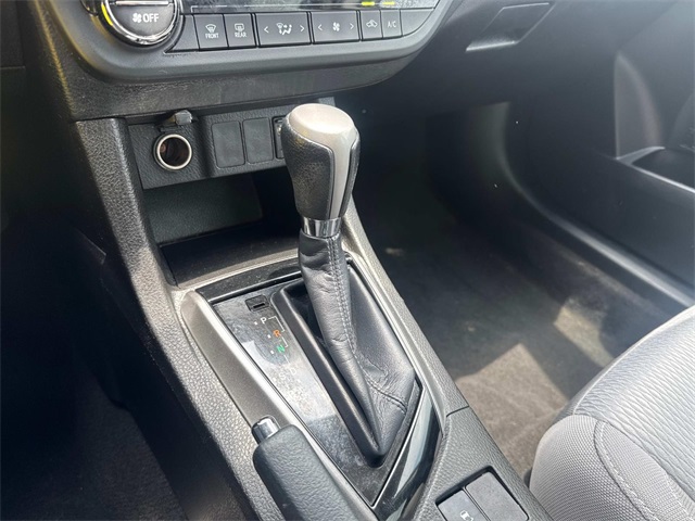 Vehicle image 19 of 27
