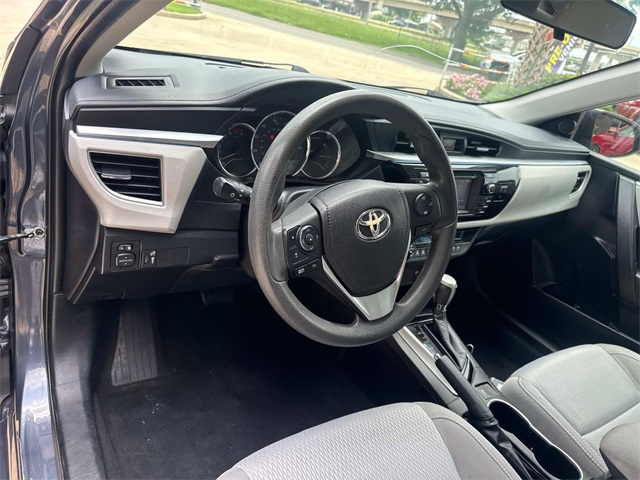 Vehicle image 14 of 27