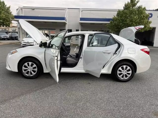 Vehicle image 14 of 48
