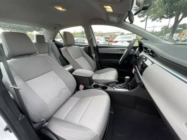 Vehicle image 27 of 48