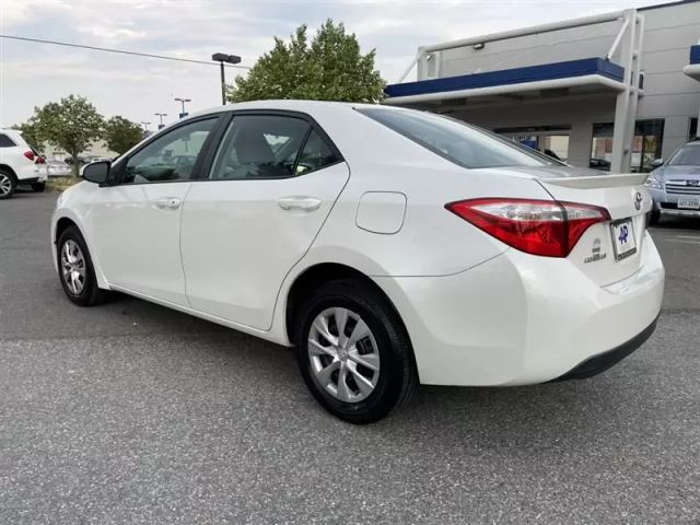 Vehicle image 12 of 48