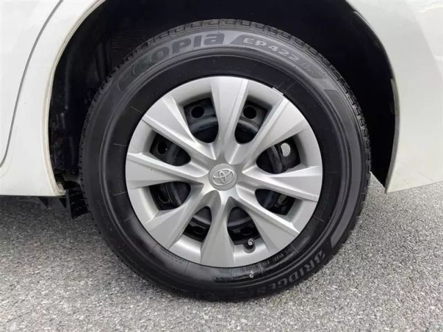 Vehicle image 34 of 48
