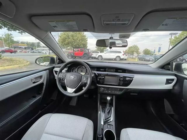 Vehicle image 18 of 48