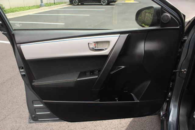 Vehicle image 12 of 41