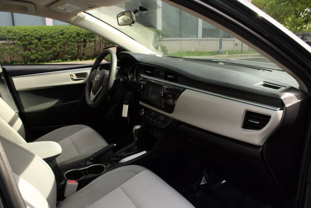 Vehicle image 31 of 41