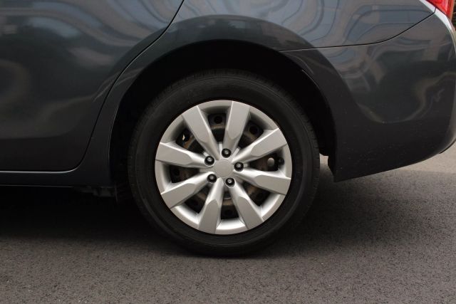 Vehicle image 9 of 41
