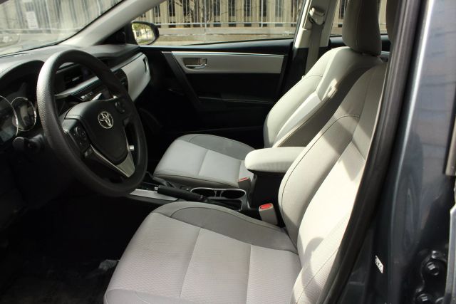 Vehicle image 13 of 41