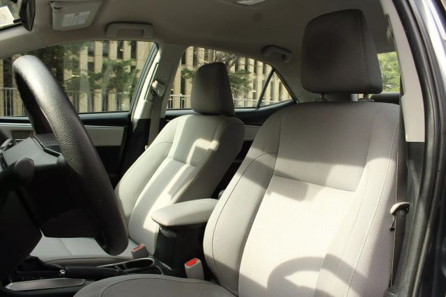 Vehicle image 14 of 41