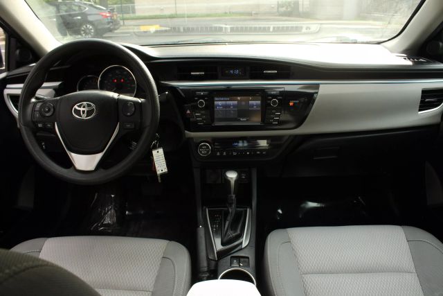 Vehicle image 19 of 41