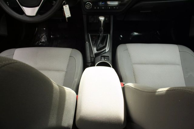 Vehicle image 22 of 41