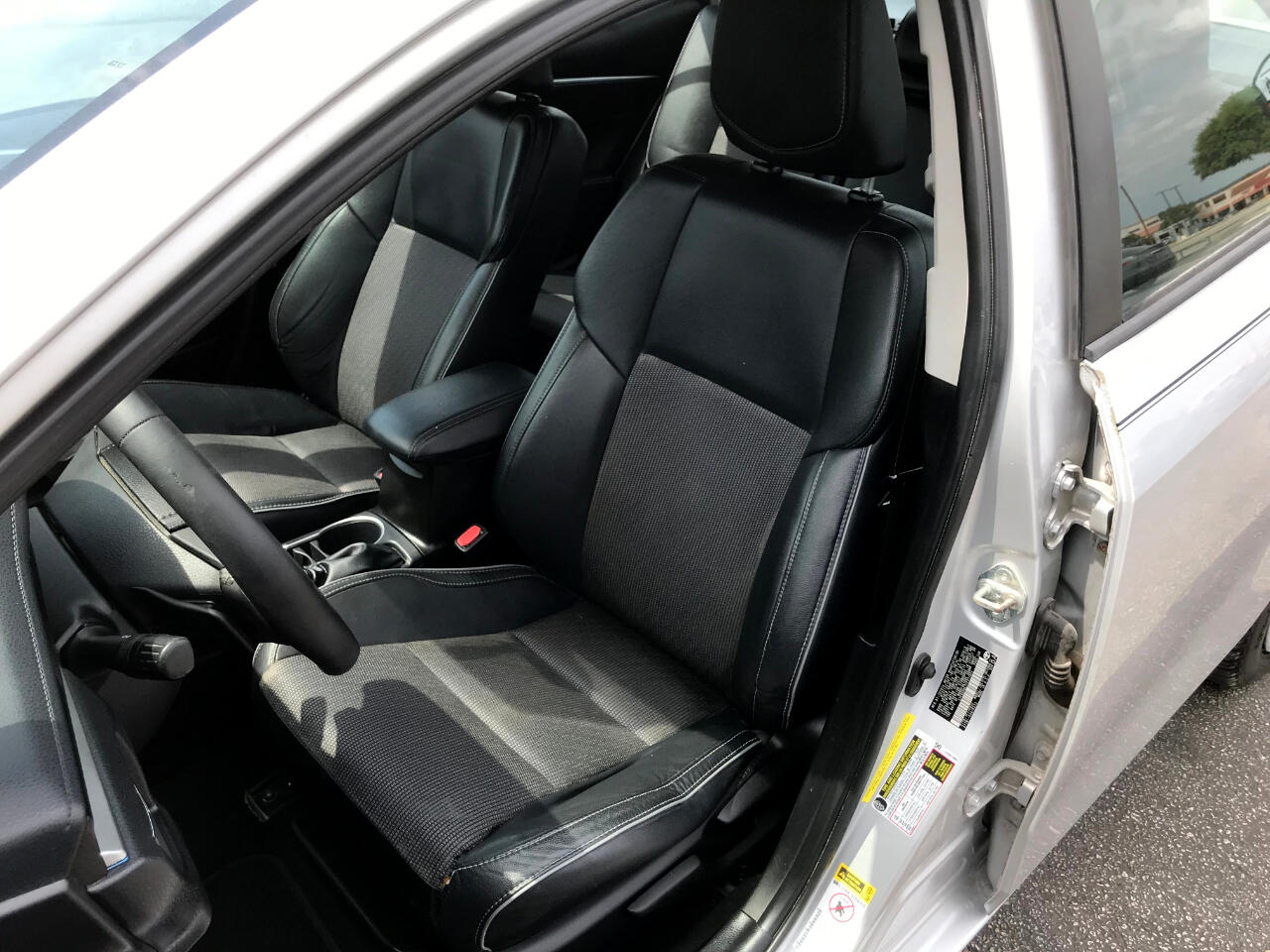 Vehicle image 10 of 42