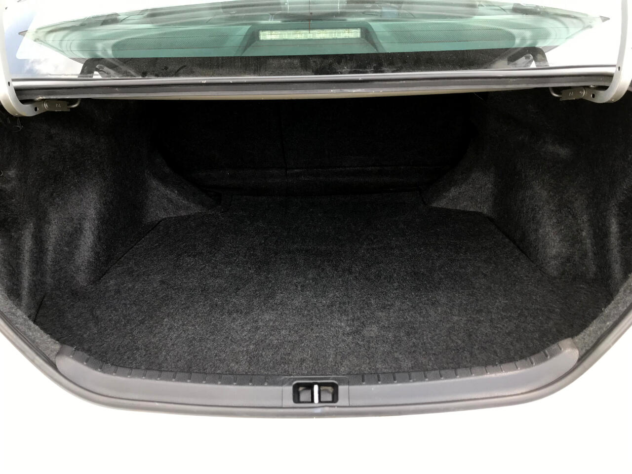Vehicle image 37 of 42