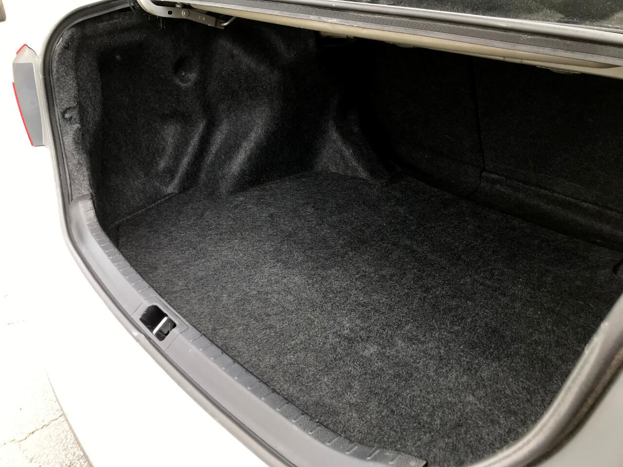 Vehicle image 38 of 42