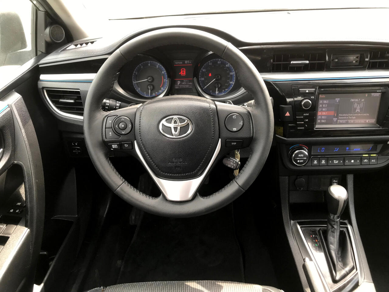 Vehicle image 26 of 42