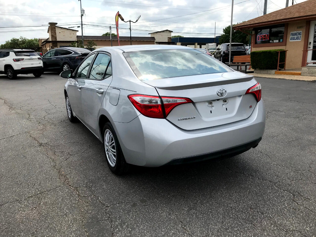 Vehicle image 6 of 42