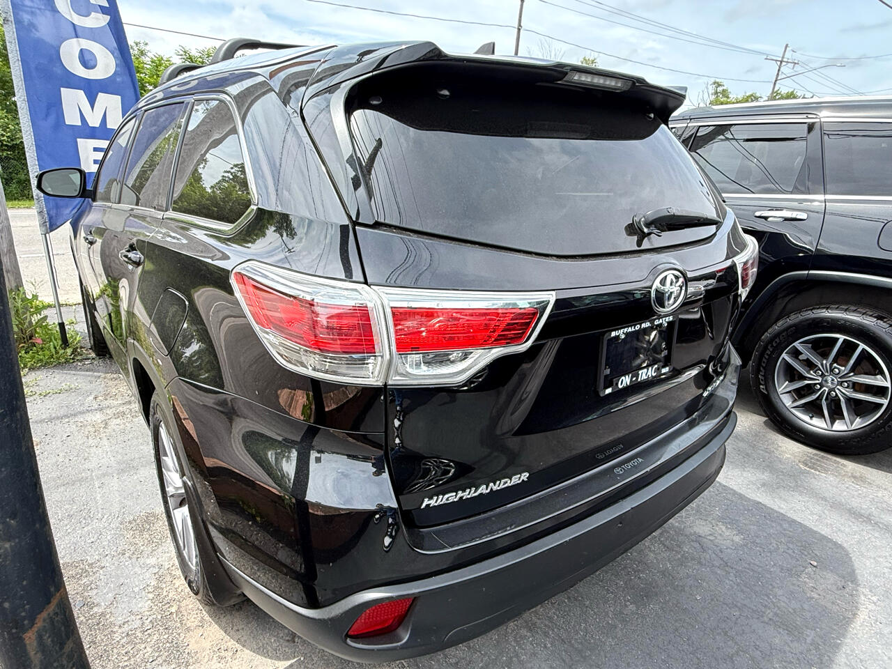 Vehicle image 2 of 4