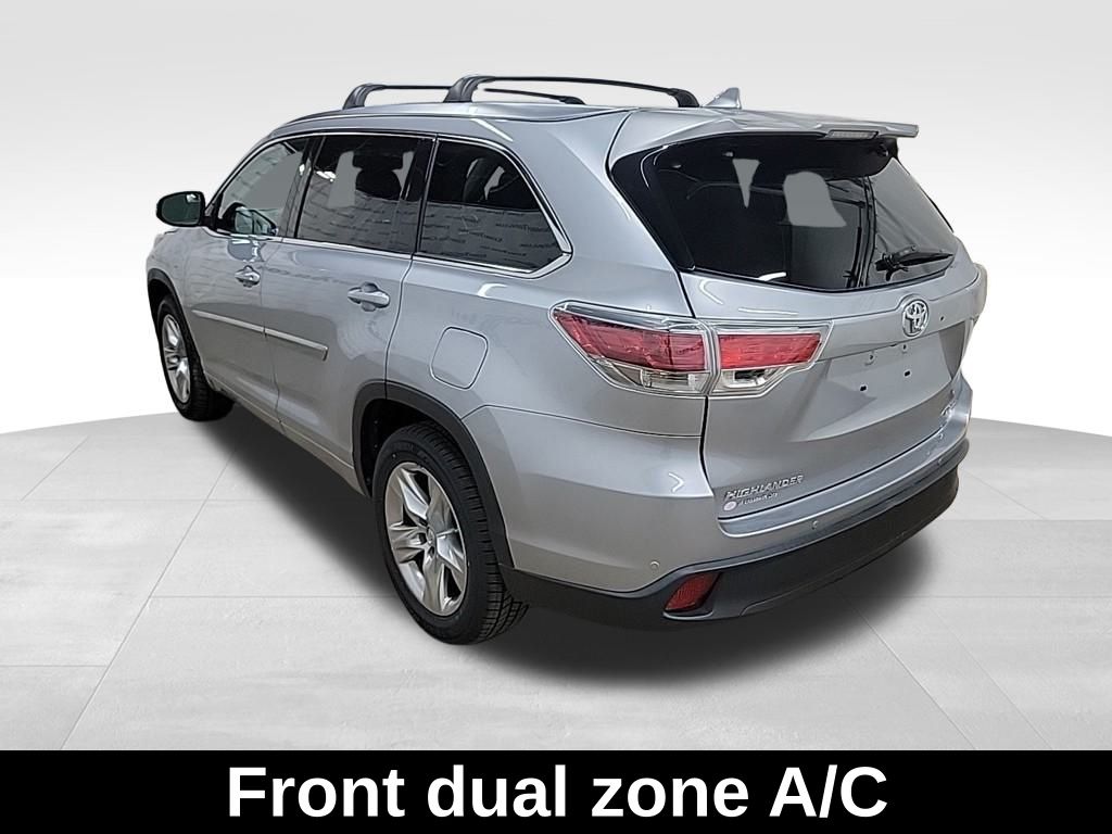 Vehicle image 5 of 22