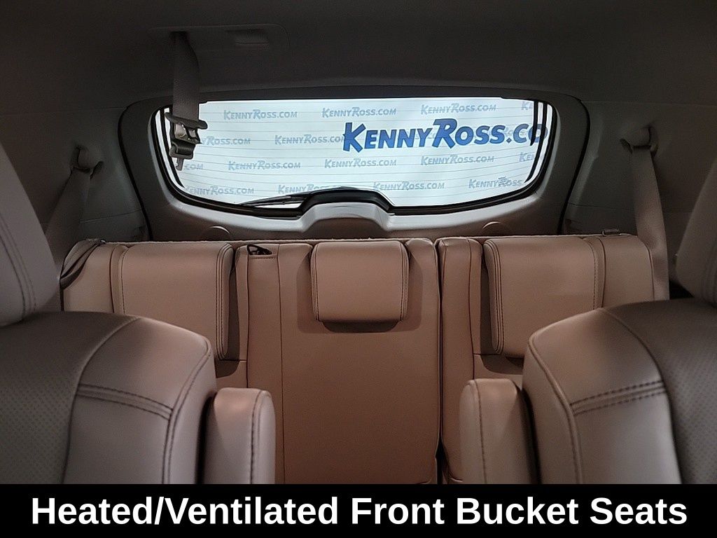 Vehicle image 13 of 22