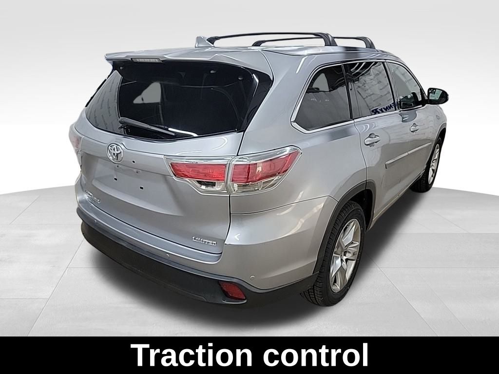 Vehicle image 2 of 22