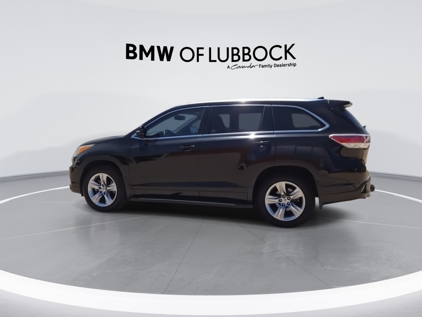 Vehicle image 8 of 22