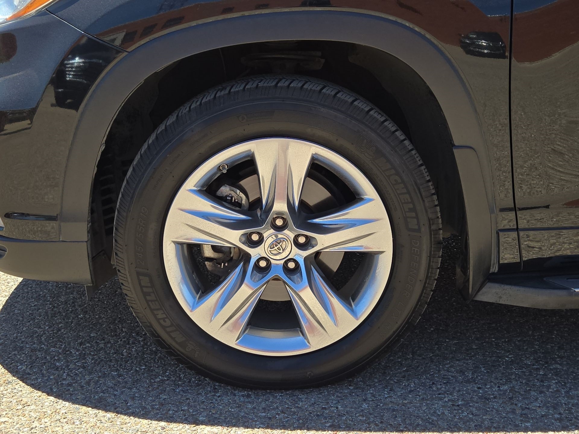 Vehicle image 11 of 22