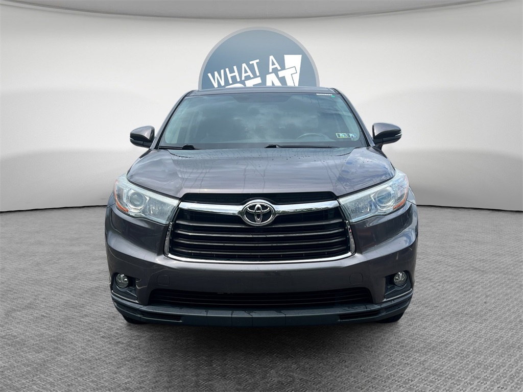 Vehicle image 2 of 32