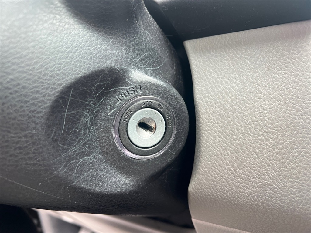 Vehicle image 31 of 32