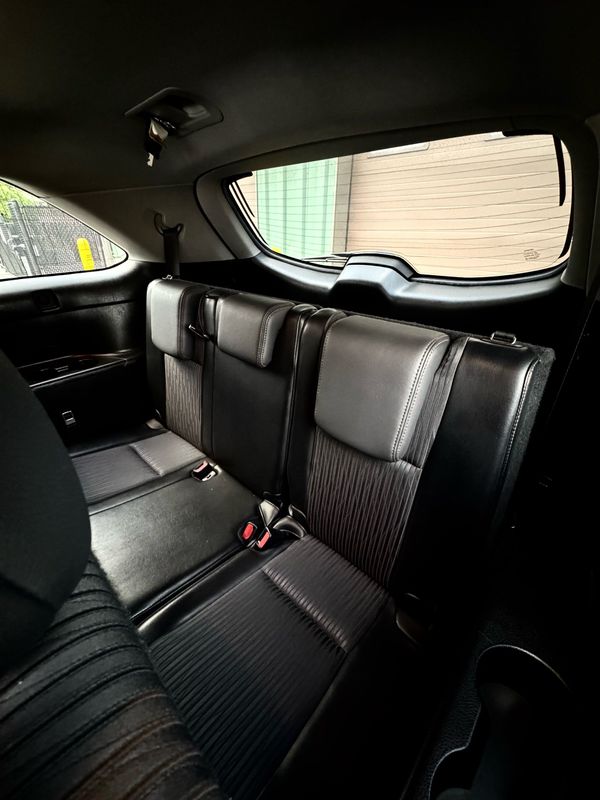 Vehicle image 14 of 16